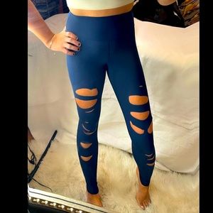 Navy blue Alo small leggings